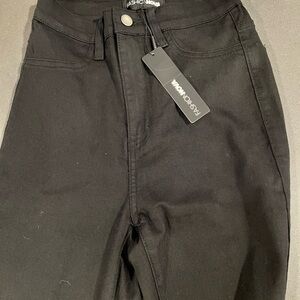 NWT Fashion Nova Black Flare Jeans
